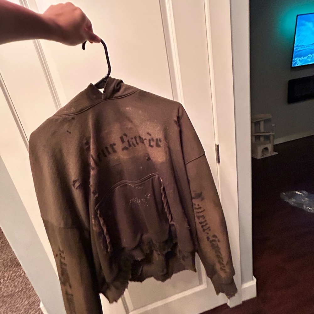 Edgy Brown Graphic Sweatshirt